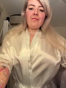 xxcurvyjessiexx online show from December 2, 2025, 8:04 pm