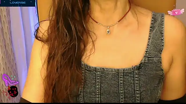 Snapshot of _Blue_Ruubyy_ chatting on October 12, 2025, 1:43 pm Blue Ruubyy online show from October 12, 2025, 1:43 pm