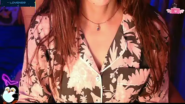 Snapshot of _Blue_Ruubyy_ chatting on October 15, 2025, 5:57 pm Blue Ruubyy online show from October 15, 2025, 5:57 pm