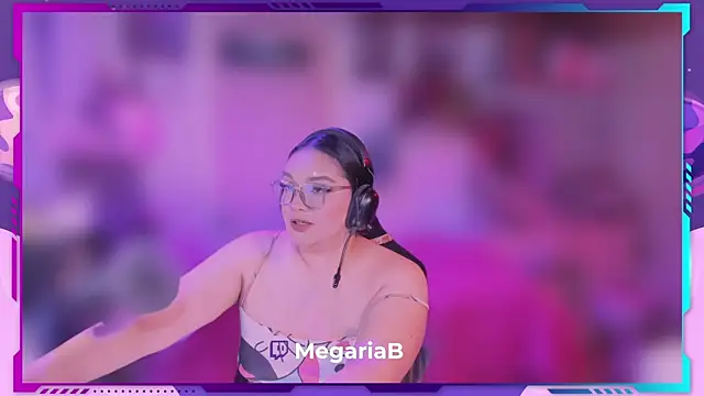 MegariaB online show from April 9, 2026, 4:34 am