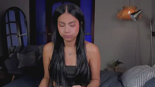 nayah   online show from January 13, 2026, 7:41 pm