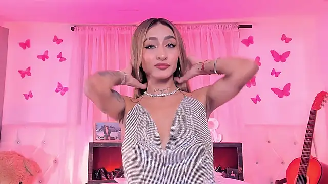 rosemonrooe online show from May 21, 2026, 9:44 pm