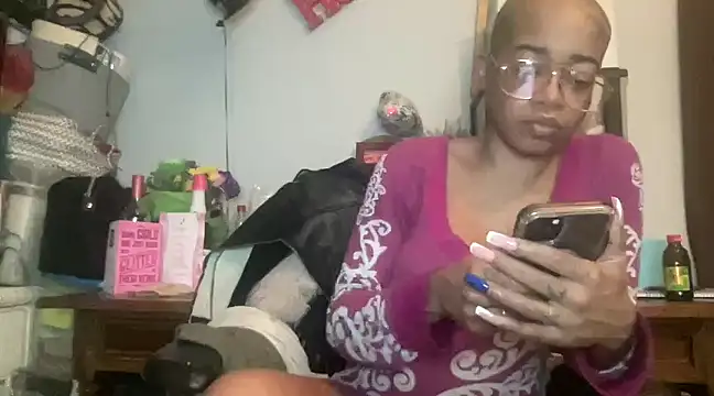 Snapshot of MommyConfident chatting on February 16, 2025, 4:42 am MommyConfident online show from February 16, 2025, 4:42 am