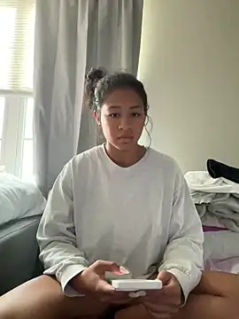 VanessaBling online show from December 5, 2024, 3:06 pm