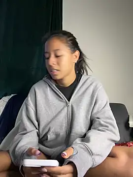 VanessaBling online show from January 6, 2025, 4:13 pm