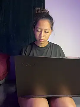 VanessaBling online show from February 8, 2025, 2:36 am