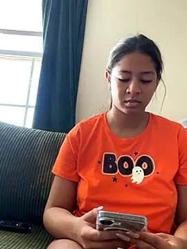 VanessaBling online show from October 11, 2025, 3:10 pm