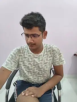 Snapshot of Dusky_Aarav chatting on June 27, 2026, 12:33 pm Dusky Aarav online show from June 27, 2026, 12:33 pm