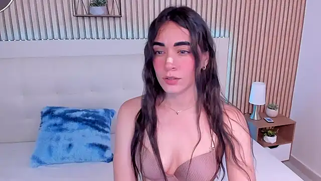 Snapshot of Emma_Sophia2 chatting on September 9, 2025, 5:29 am Emma Sophia2 online show from September 9, 2025, 5:29 am