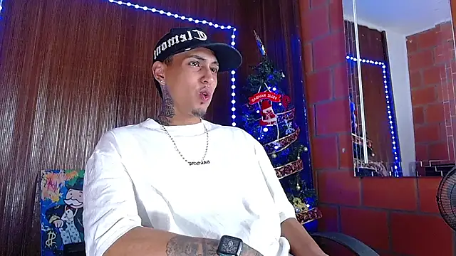 Liam lee online show from December 20, 2025, 11:12 pm