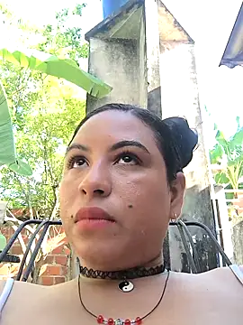 Francesca ferrari online show from November 13, 2025, 7:57 pm