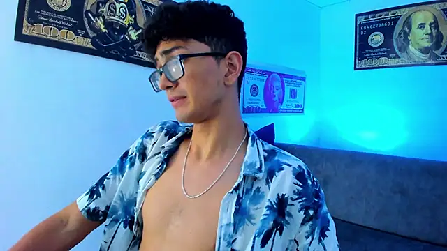 TylerWhite  online show from January 13, 2025, 6:38 am