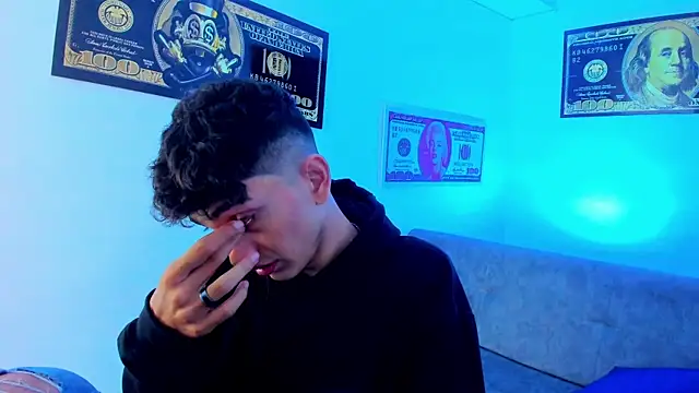 TylerWhite  online show from January 14, 2025, 2:50 am