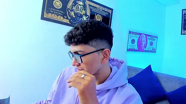 TylerWhite  online show from January 17, 2025, 3:01 am