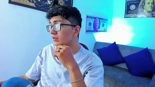 TylerWhite  online show from January 23, 2025, 2:55 am