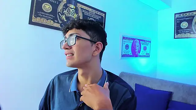 TylerWhite  online show from January 28, 2025, 2:53 am