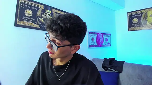 TylerWhite  online show from January 29, 2025, 6:54 am