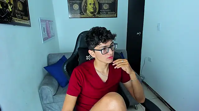 TylerWhite  online show from February 7, 2025, 3:01 am