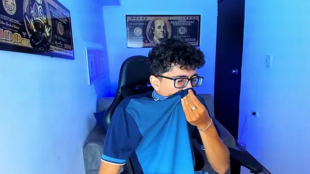 TylerWhite  online show from March 4, 2025, 5:32 am