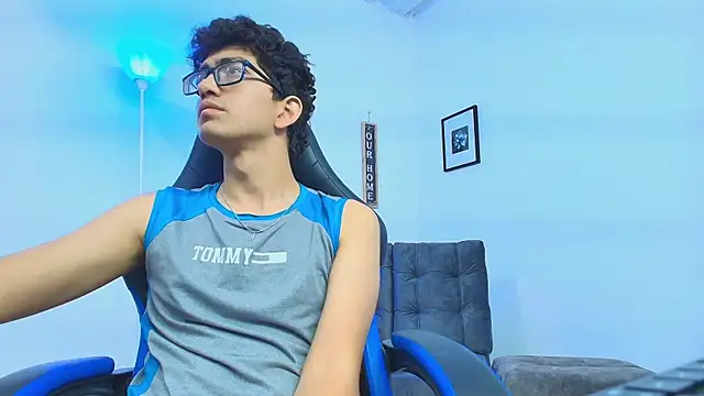 TylerWhite  online show from September 9, 2025, 4:34 am