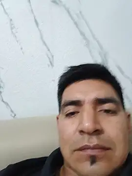 Snapshot of latino17 chatting on November 15, 2025, 5:49 am latino17 online show from November 15, 2025, 5:49 am