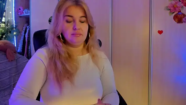 Snapshot of CoraSwon chatting on February 1, 2026, 7:29 am CoraSwon online show from February 1, 2026, 7:29 am