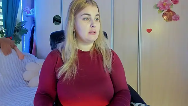 Snapshot of CoraSwon chatting on February 17, 2026, 7:38 am CoraSwon online show from February 17, 2026, 7:38 am