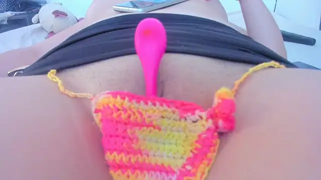 KarelySexy online show from July 18, 2026, 1:15 pm
