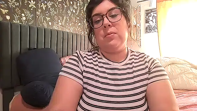 Trixykingxo online show from December 13, 2024, 8:15 pm