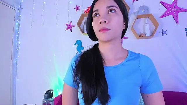 Emiily Parkerr online show from December 3, 2025, 3:03 am