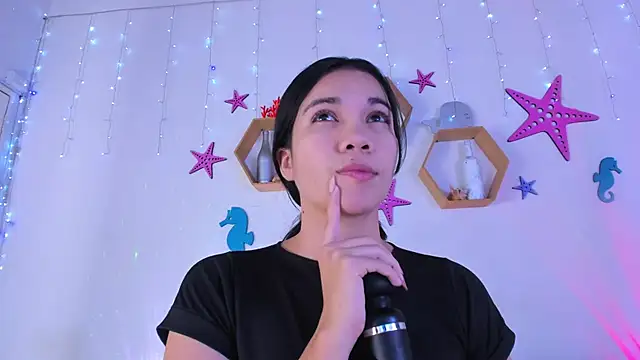 Emiily Parkerr online show from December 16, 2025, 3:00 am