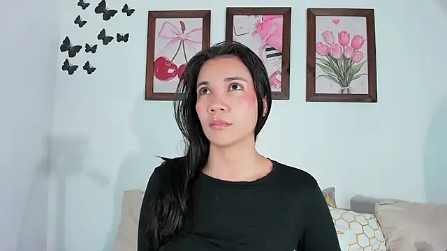 Emiily Parkerr online show from May 18, 2026, 10:15 pm