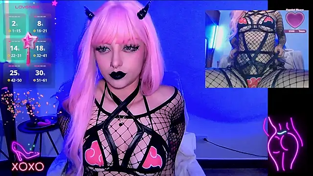 HollyDominic online show from February 5, 2025, 5:20 pm