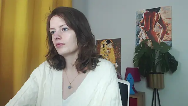 Snapshot of juicyNadine chatting on October 7, 2025, 4:42 am juicyNadine online show from October 7, 2025, 4:42 am