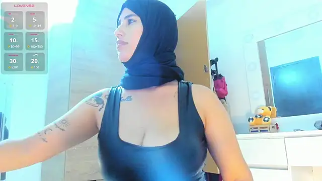 amira nazer online show from November 9, 2025, 4:22 am