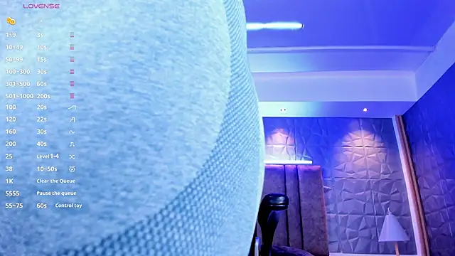 paulina sweett  online show from October 23, 2025, 7:56 pm