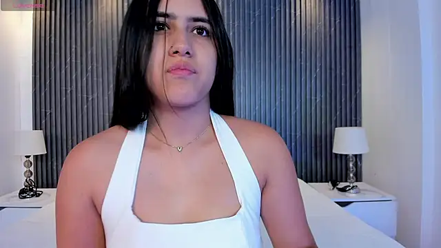 paulina sweett  online show from June 17, 2026, 11:56 am