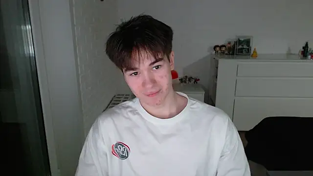 MarkusDean online show from November 19, 2025, 3:56 pm