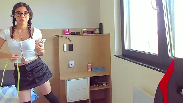 Snapshot of uniquerossie chatting on October 7, 2025, 1:19 pm uniquerossie online show from October 7, 2025, 1:19 pm