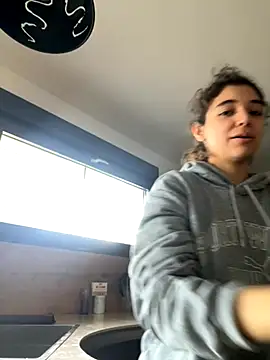 Snapshot of uniquerossie chatting on November 10, 2025, 10:03 am uniquerossie online show from November 10, 2025, 10:03 am