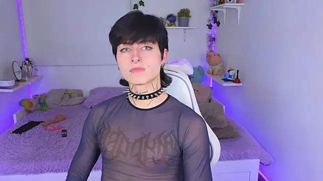 Baby Xian online show from November 20, 2025, 6:13 am