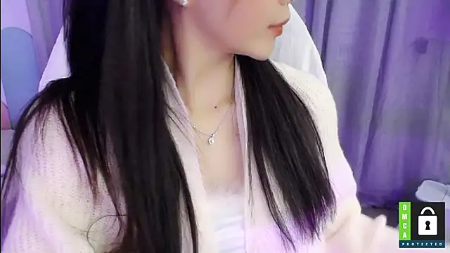 Snapshot of San___San chatting on January 13, 2025, 1:06 pm San San online show from January 13, 2025, 1:06 pm