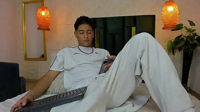 Levy Steve online show from October 12, 2025, 3:27 am