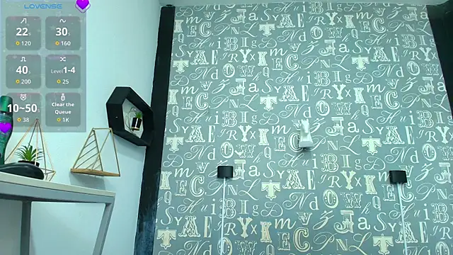 Lindsey8 online show from November 29, 2025, 2:31 pm