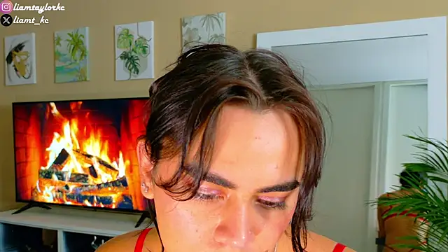 Snapshot of Liam_Taylor chatting on October 23, 2025, 4:12 am Liam Taylor online show from October 23, 2025, 4:12 am