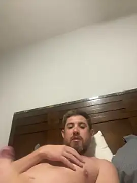 Snapshot of caliguy37 chatting on December 15, 2025, 3:33 am caliguy37 online show from December 15, 2025, 3:33 am