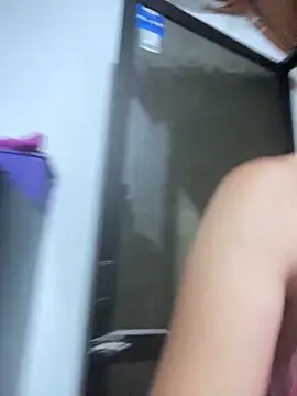 Iris love18 online show from February 4, 2025, 2:17 am