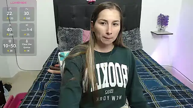 Iris love18 online show from March 5, 2025, 8:32 pm