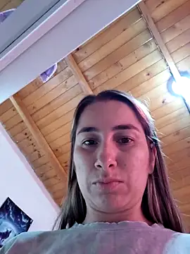 Iris love18 online show from June 9, 2026, 5:24 pm