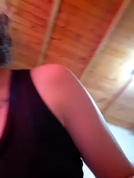 Iris love18 online show from June 11, 2026, 1:09 pm